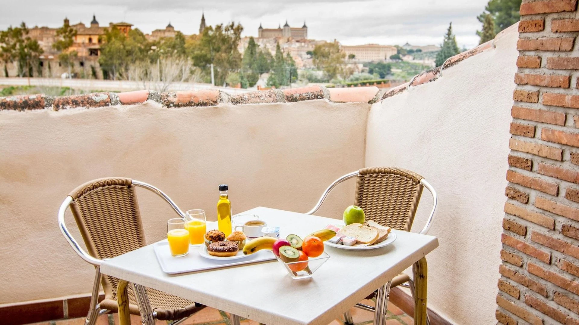 hotel-los-cigarrales-toledo-en-el-centro-galeria-horizontal-2